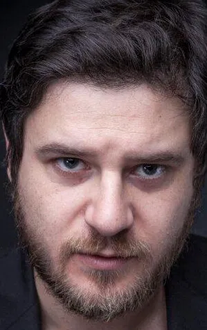 Фотография актёра Эдоардо Пеше