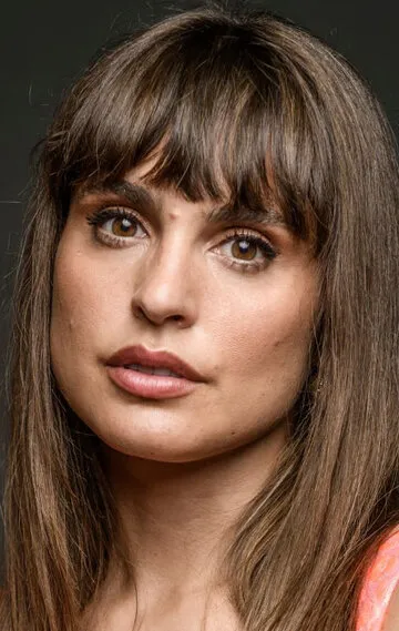 Фотография актёра Вероника Эчеги