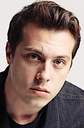 Фотография актёра Айкут Акдере