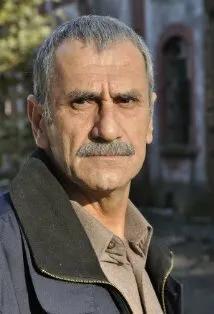 Фотография актёра Мендерес Саманджилар