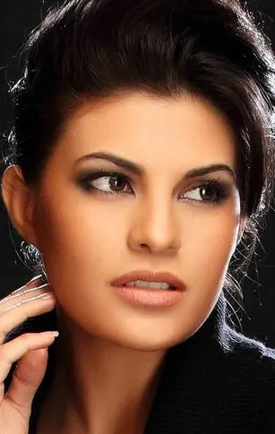 Фотография актёра Жаклин Фернандес