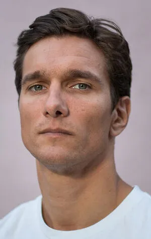 Фотография актёра Лайонел Эрдоган