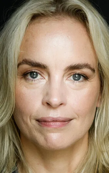 Фотография актёра Нина Хосс