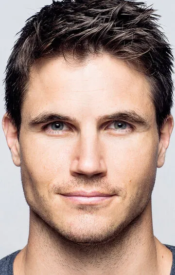 Фотография актёра Робби Амелл