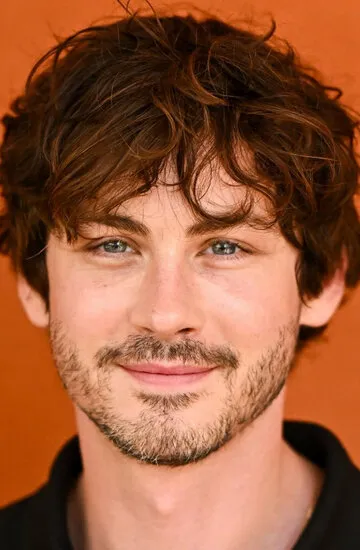 Фотография актёра Логан Лерман