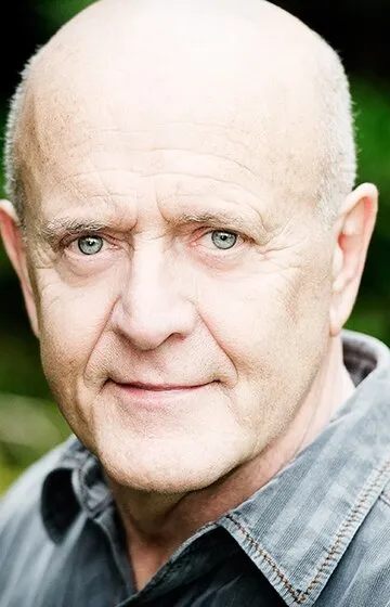 Фотография актёра Стивен Чёрчетт