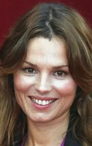 Фотография актёра Туанетт Лакьер