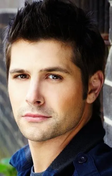 Фотография актёра Райан Джонсон