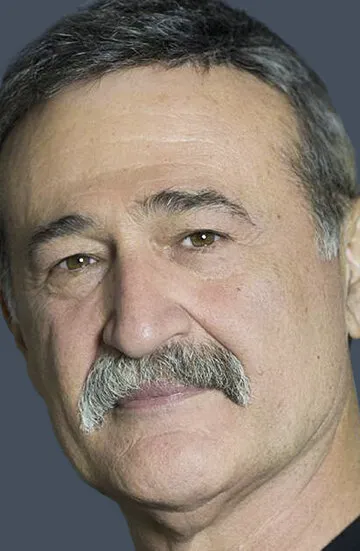 Фотография актёра Мюфит Каяджан