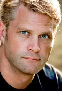 Фотография актёра Брайан Мэсси