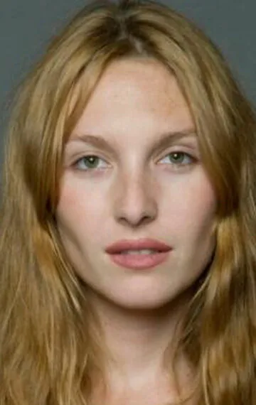 Фотография актёра Жозефин де ла Буме