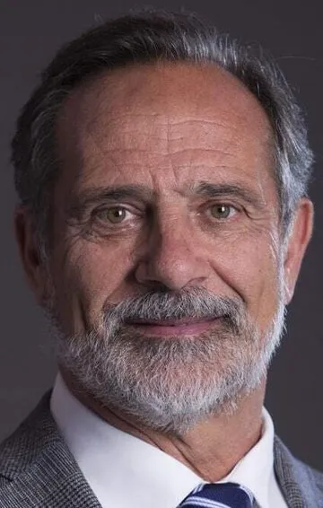 Фотография актёра Антониу Капелу