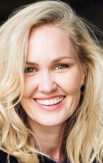 Фотография актёра Эллен Доррит Петерсен