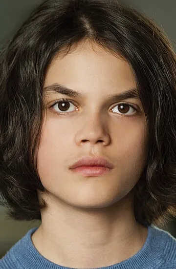 Фотография актёра Дилан Шомбинг