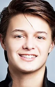 Фотография актёра Нолан Сотилло