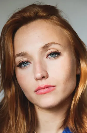 Фотография актёра Хлоя Жуанне