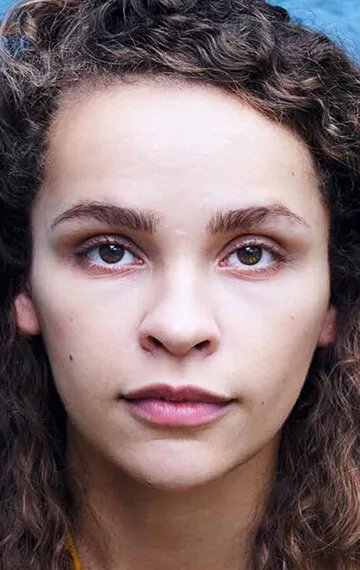 Фотография актёра Айола Эванс