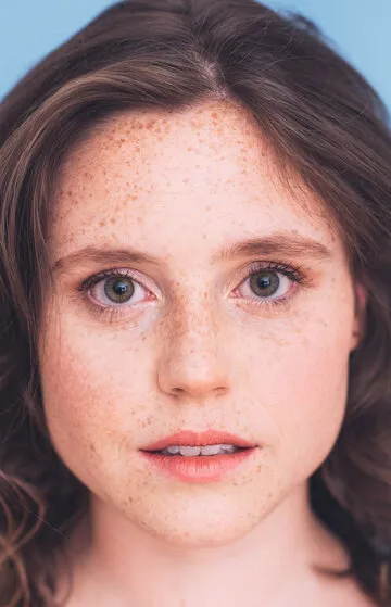 Фотография актёра Эшли Хатчинсон