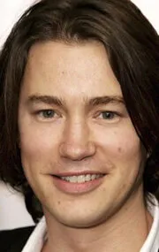 Фотография актёра Том Уисдом