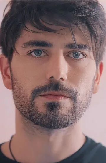 Фотография актёра Доан Байрактар