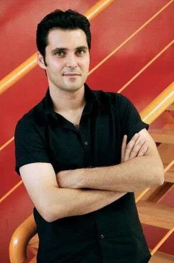 Фотография актёра Алпай Кемаль Аталан