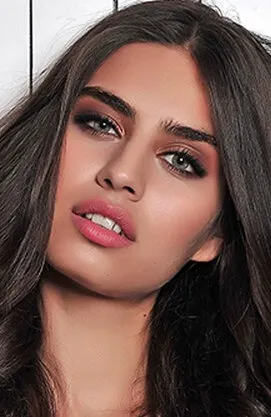 Фотография актёра Амине Гюльше