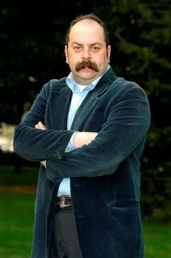 Фотография актёра Али Дюшенкалкар