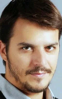 Фотография актёра Мехмет Гюнсюр