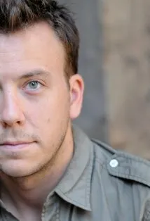 Фотография актёра Эрик Миллер