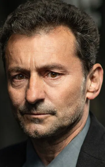 Фотография актёра Онджей Ветхи