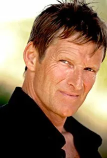 Фотография актёра Марк Оливер