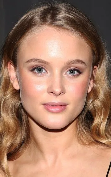 Фотография актёра Зара Ларссон