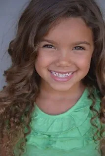 Фотография актёра Маккенна Робертс