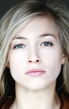 Фотография актёра Юли Энгельбрехт