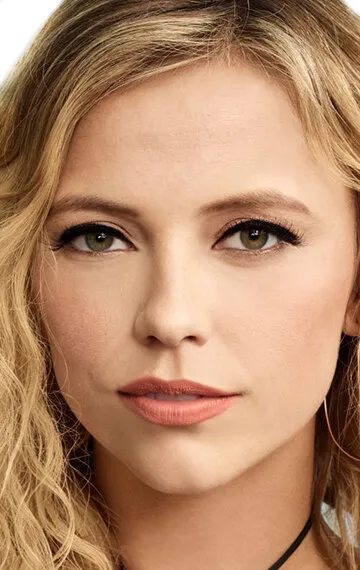 Фотография актёра Райли Воулкел