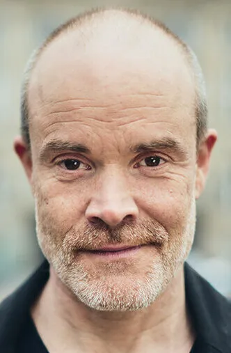 Фотография актёра Майкл Стенж