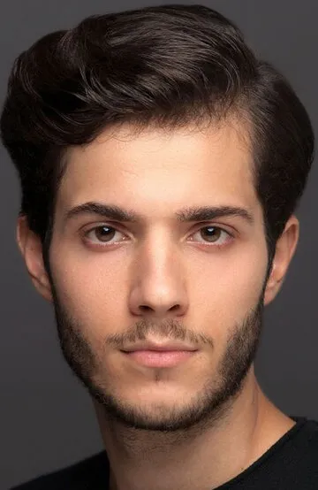 Фотография актёра Эфекан Джан