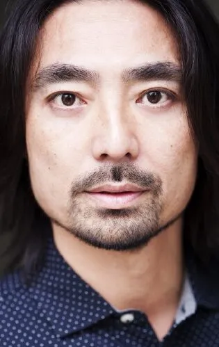 Фотография актёра Акира Коиэяма