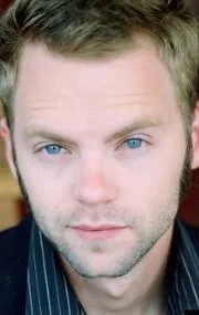 Фотография актёра Эстебан Пауэлл