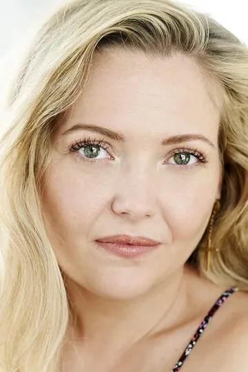 Фотография актёра Ханна Лохнер