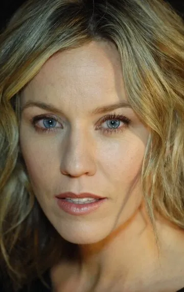 Фотография актёра Симон МакОллэй