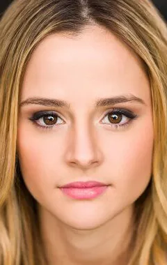 Фотография актёра Ларисса Альбукерке