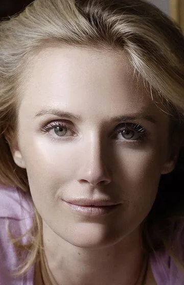 Фотография актёра Дженнифер Сибел Ньюсом