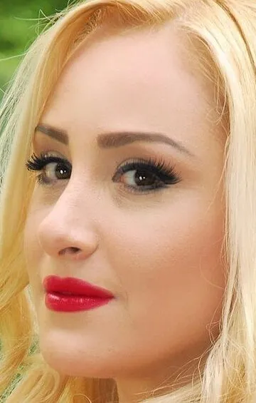 Фотография актёра Ани Петросян