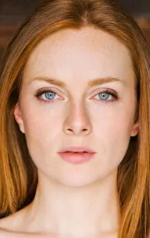 Фотография актёра Алекс Пэкстон-Бизли