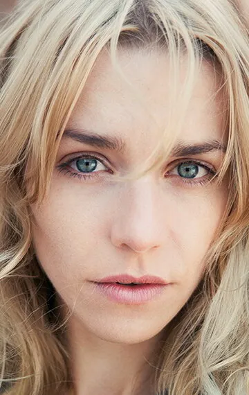 Фотография актёра Юлия Дитце