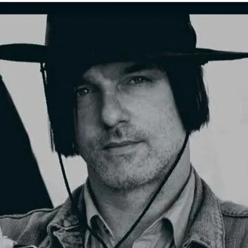 Фотография актёра Антон Ньюкомб