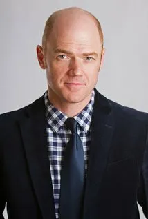 Фотография актёра Аарон Робертс