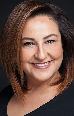 Фотография актёра Озлем Токаслан