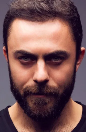 Фотография актёра Эрен Хаджисалихолу